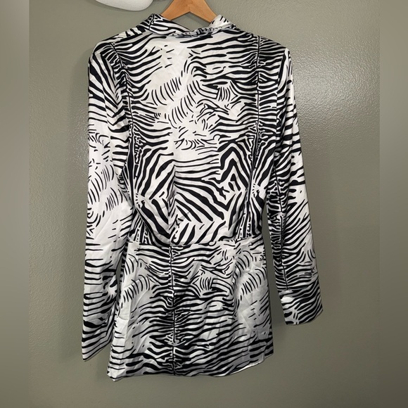 LIONESS - MIRROR IMAGE MINI DRESS IN ZEBRA - Picture 5 of 14